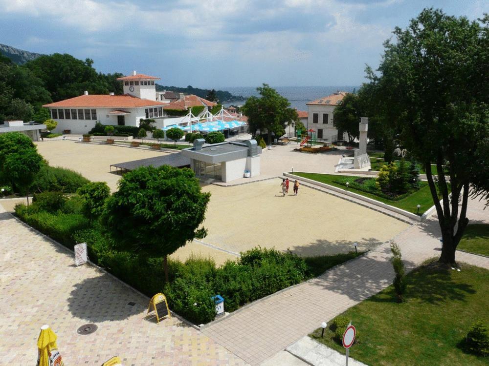 Family Hotel Balchik Exterior photo