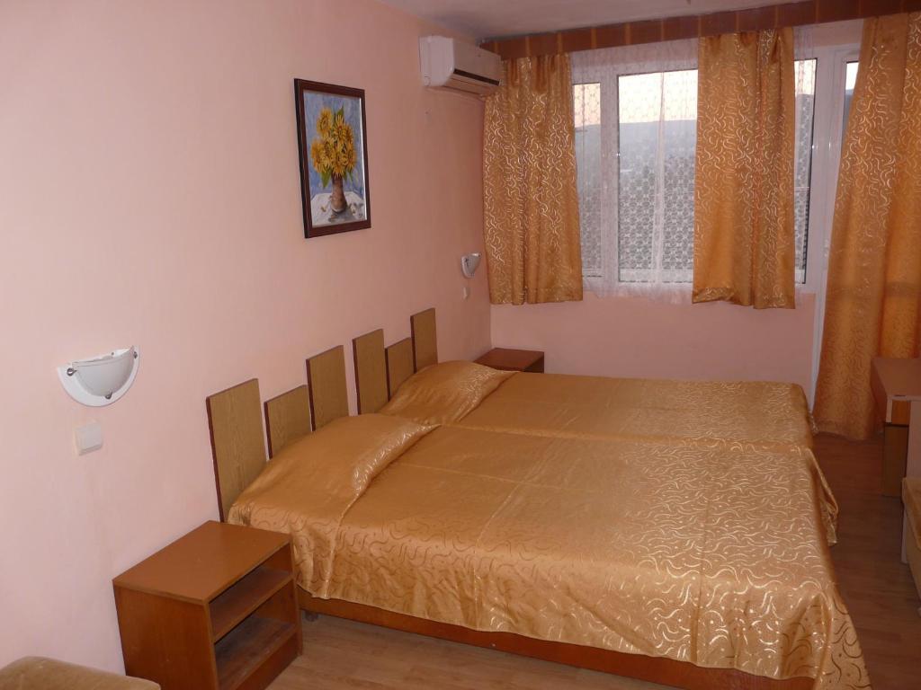 Family Hotel Balchik Exterior photo