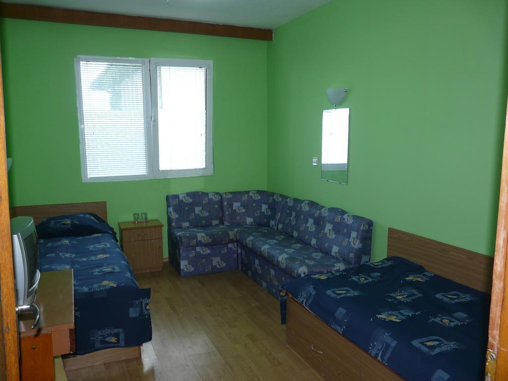 Family Hotel Balchik Room photo